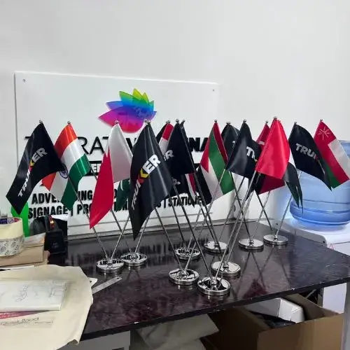 V Shape Table Flags Printing im Dubai
